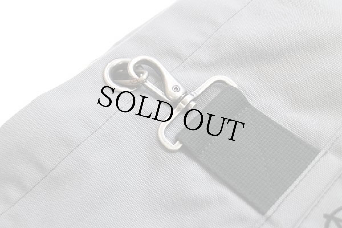 画像7: EASTPAKイーストパック アナーキー ロゴ 2WAY ナイロン ダッフルバッグ バックパック グリーングレー (7)