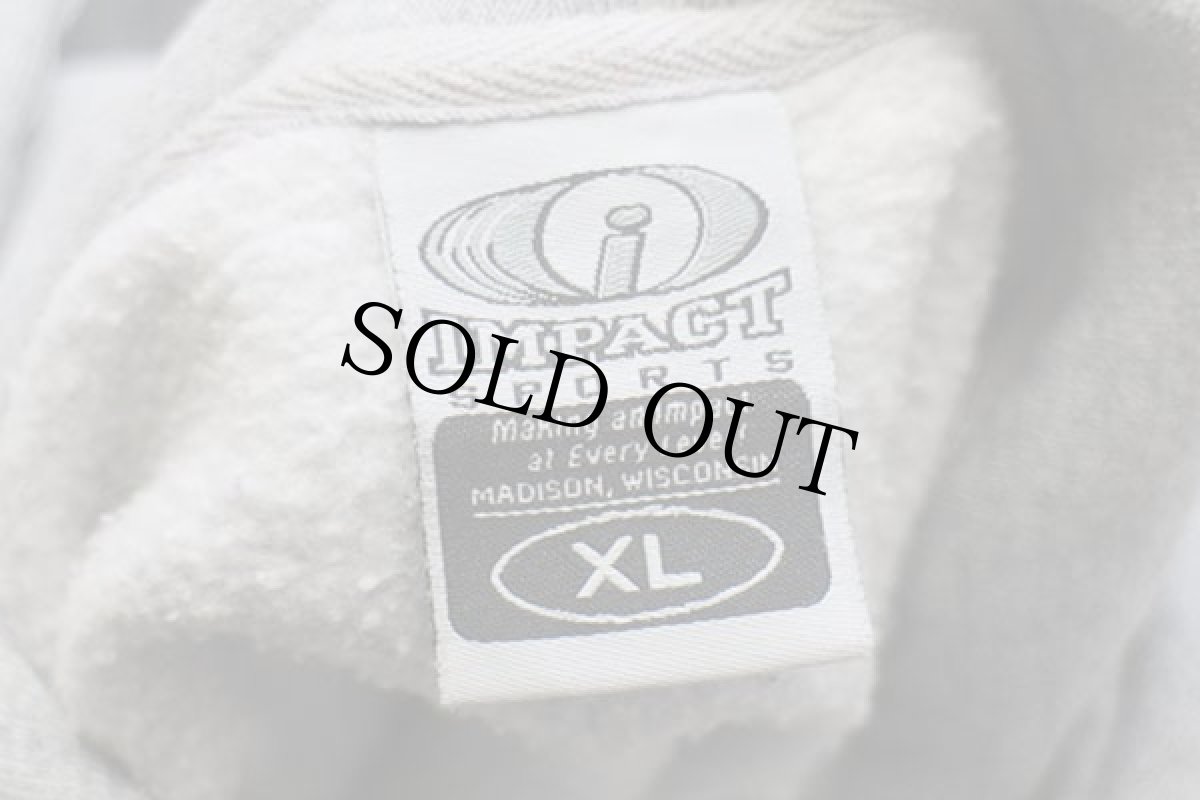 画像4: 00s GREEN BAY EAST RED DEVILS デビル 刺繍&パッチ スウェットパーカー 杢グレー XL (4)