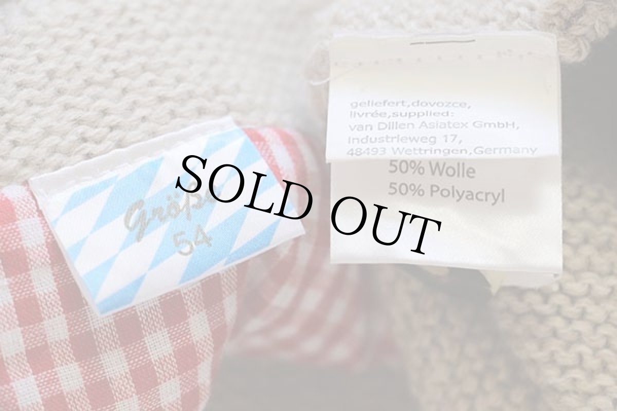 画像4: grabe 無地 鹿角ボタン ノーカラー チロリアン ウール×アクリルニット ベスト カーディガン グレーベージュ (4)