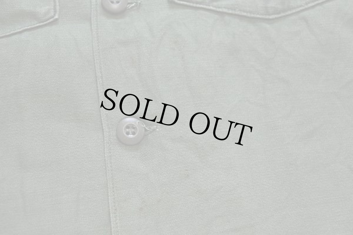 画像5: 60s 米軍 U.S.ARMY パッチ付き コットンサテン ユーティリティシャツ オリーブグリーン 14.5★C (5)