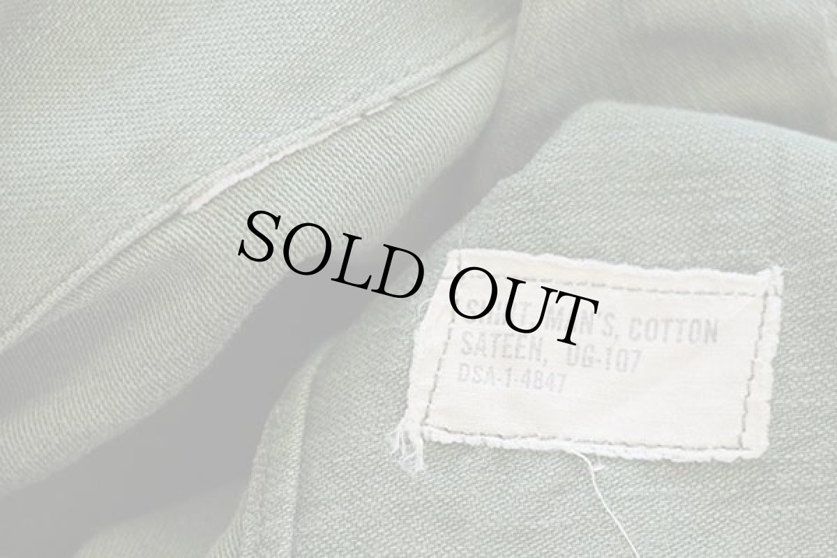 画像4: 60s 米軍 U.S.ARMY AIRBONE パッチ付き コットンサテン ユーティリティシャツ オリーブグリーン (4)