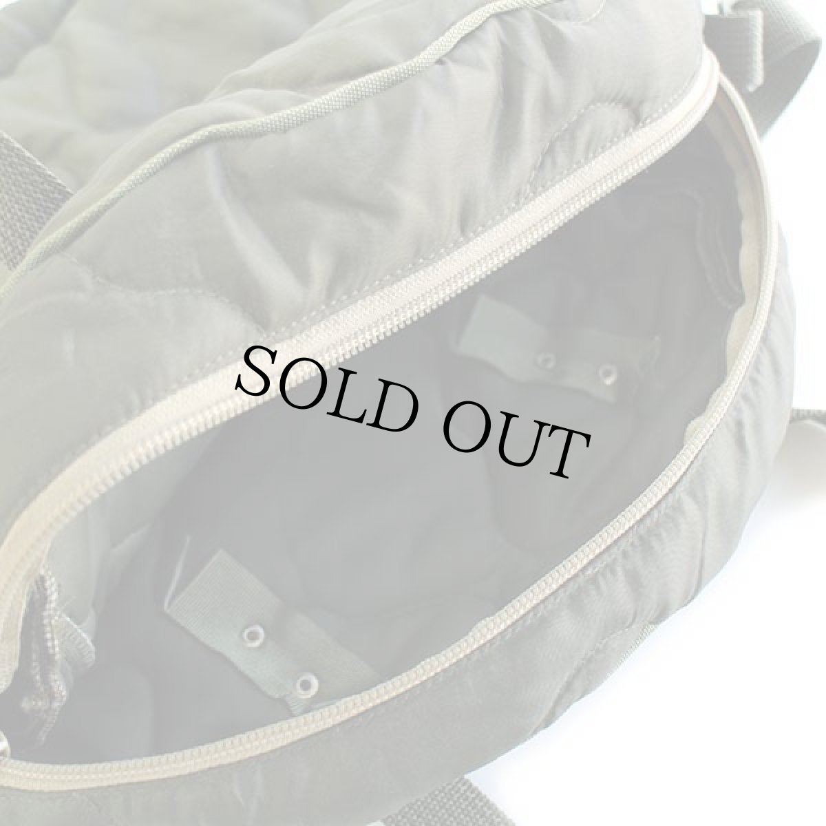 画像6: UNKNOWN 2WAY 丸型 キルティング ナイロン ショルダーバッグ オリーブ★A (6)