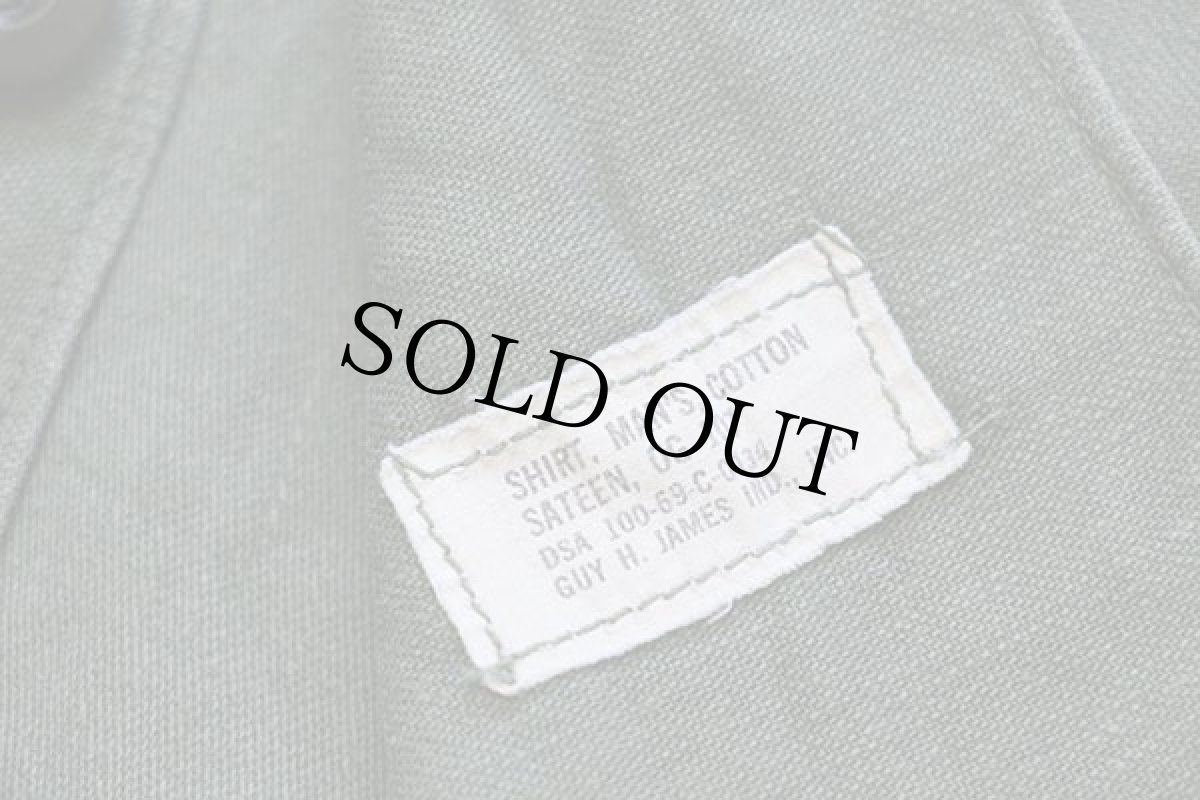 画像4: 60s 米軍 U.S.ARMY AIRBONE 星条旗パッチ付き コットンサテン ユーティリティシャツ オリーブグリーン (4)