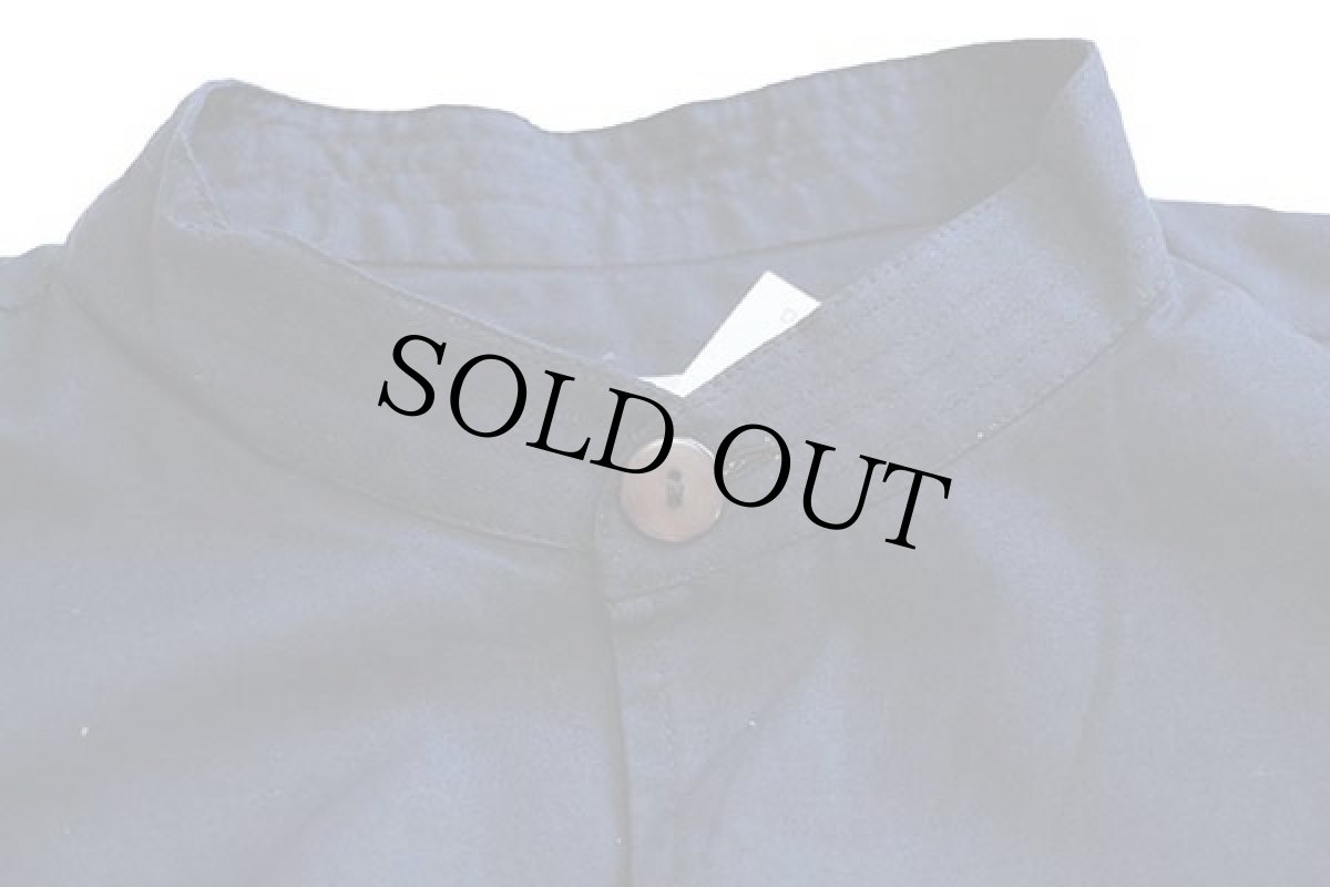 画像4: デッドストック★90s イタリア製 SISLEY 無地 バンドカラー プルオーバー 半袖 コットンシャツ 紺 M (4)