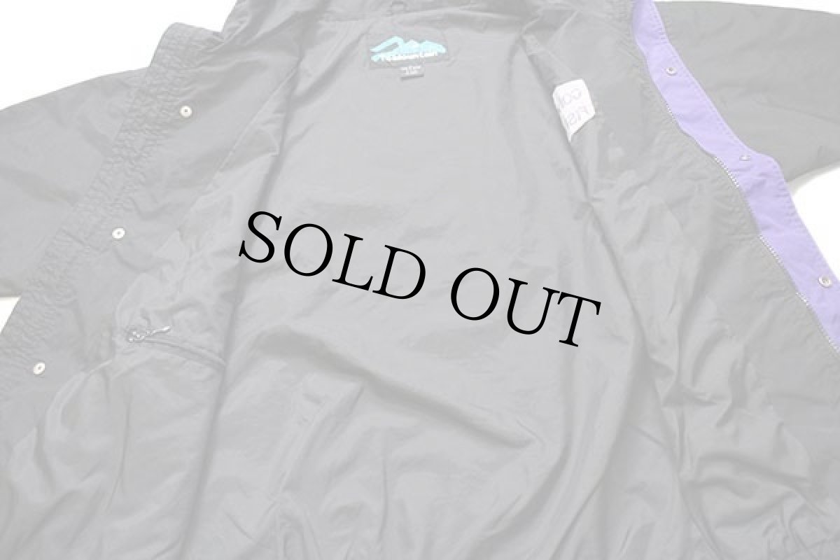 画像5: 90s Tri Mountain GONE FISHING 刺繍 6800 BACK COUNTRY JACKET ナイロンジャケット 黒×紫 L (5)