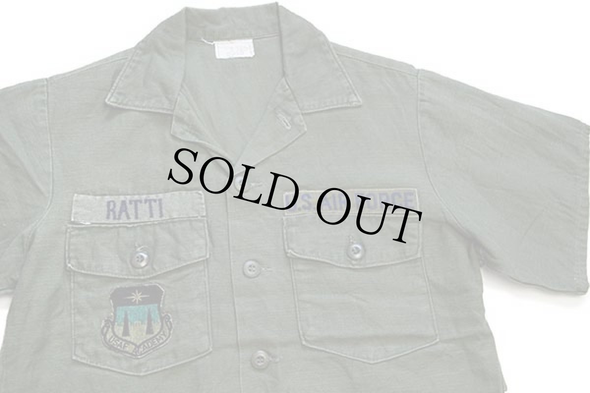 画像3: 70s 米軍 U.S.AIR FORCE パッチ付き 半袖 コットンサテン ユーティリティシャツ カスタム オリーブグリーン 15 (3)