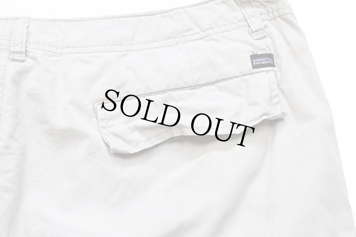 画像4: patagoniaパタゴニア All Wear Cargo Shorts オーガニックコットン カーゴ ショートパンツ グレーベージュ 38★ショーツ (4)