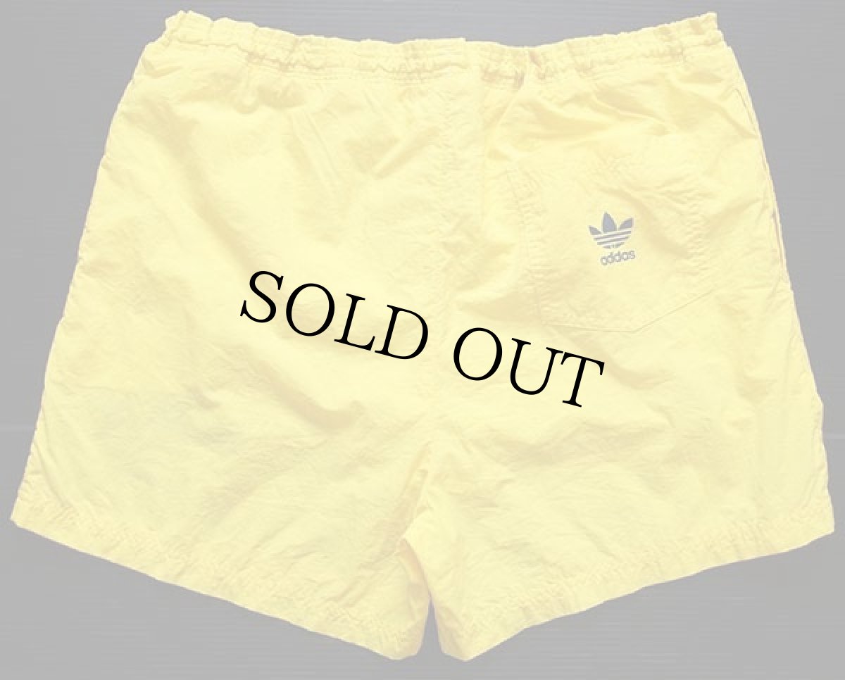 画像2: 90s adidasアディダス トレフォイル ビッグロゴ ナイロン ショートパンツ 黄 L★ショーツ (2)