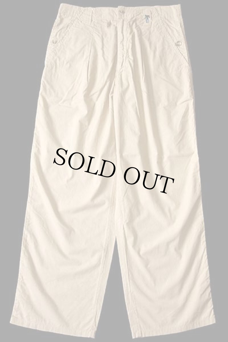 画像2: 90s イタリア製 Levi'sリーバイス サドルマン刺繍 ワンタック コットンポプリン パンツ カーキ w30★ユーロ (2)