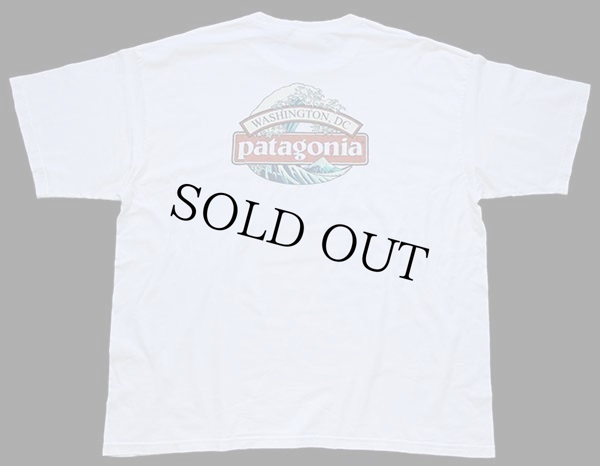 画像1: 00s patagoniaパタゴニア Beneficial T's WASHINTON,DC 北斎ウェーブ オーガニックコットンTシャツ 白 XL (1)