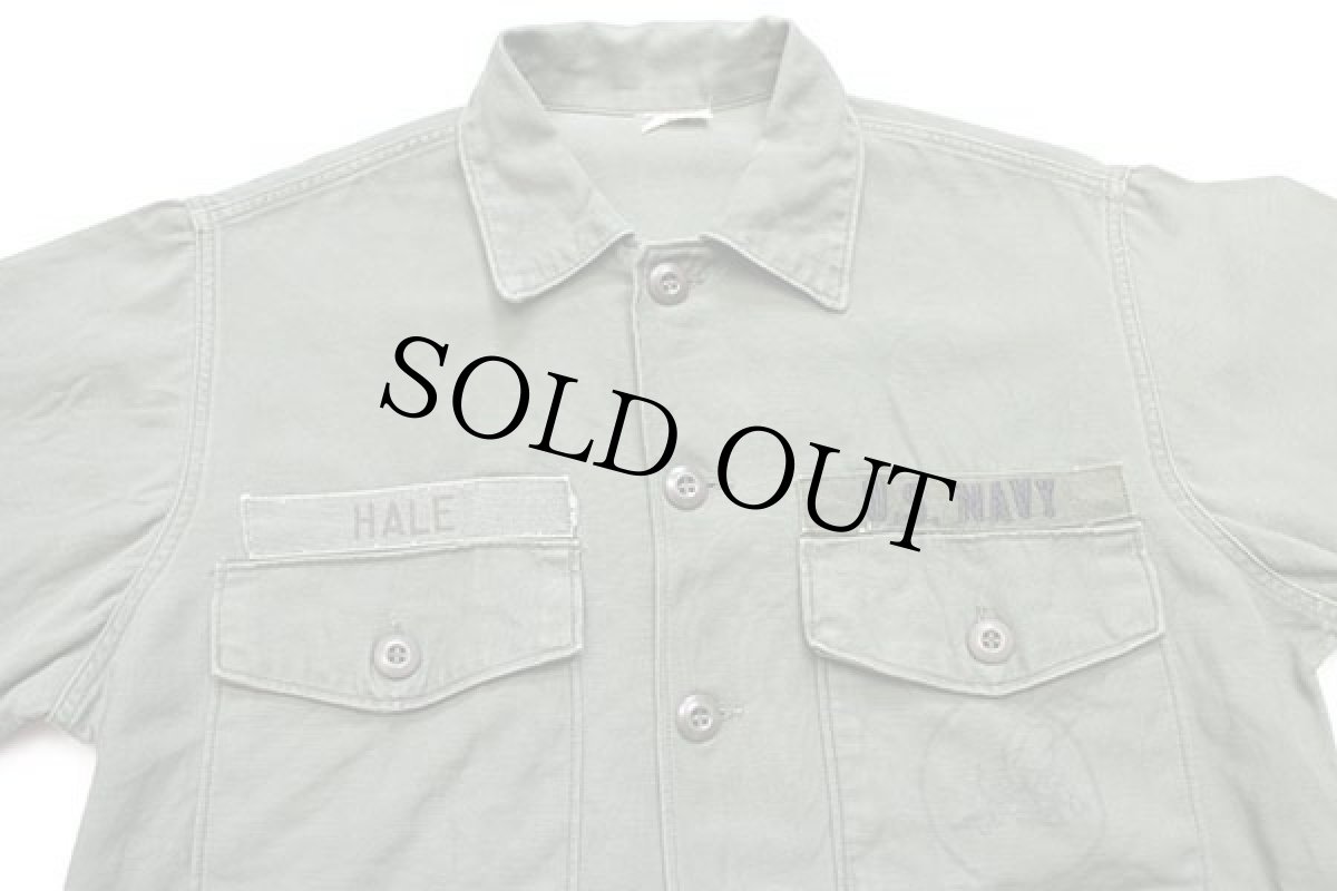 画像3: 60s 米軍 U.S.NAVY SEABEES ステンシル&パッチ付き 半袖 コットンサテン ユーティリティシャツ カスタム オリーブ 15.5 (3)