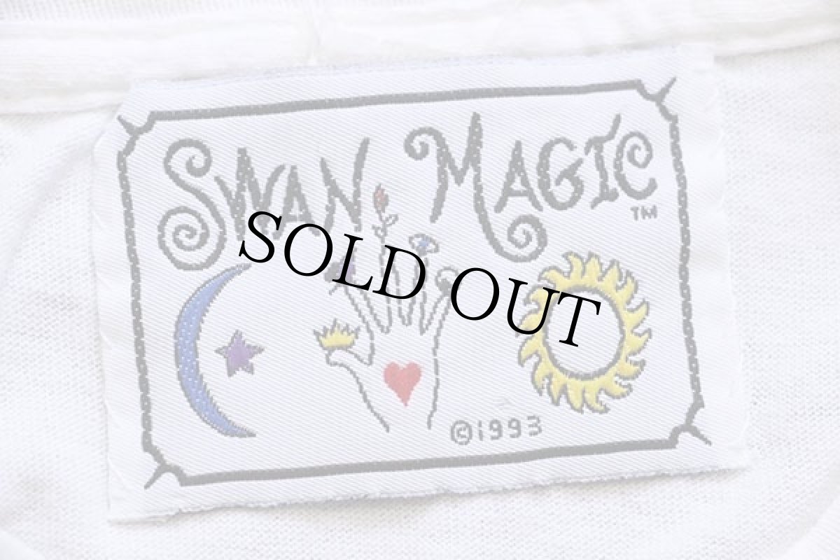 画像5: 90s SWAN MAGIC ハワイ ヤシの木 熱帯魚 フラダンス ウクレレ ハイビスカス サーフィン 太陽 刺繍 コットンTシャツ 白 (5)