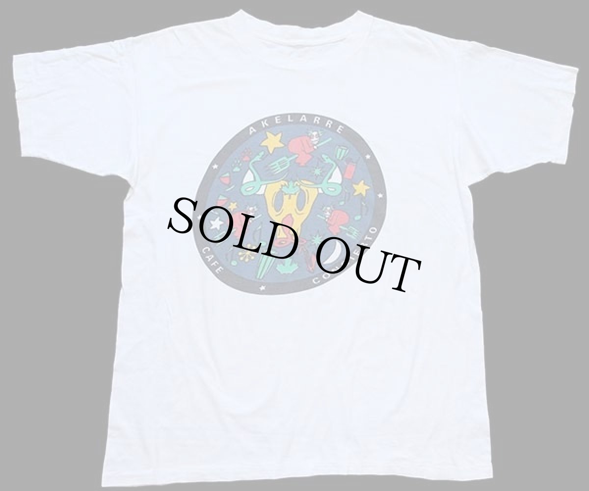 画像2: 90s AKELARRE CAFE CONCIERTO 染み込みプリント アート コットンTシャツ 白 (2)
