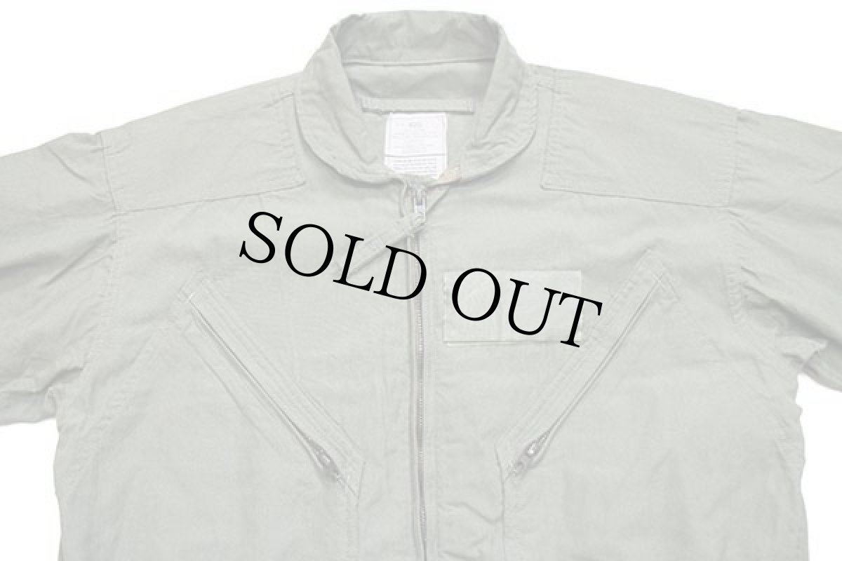 画像4: 11 米軍 CWU-27/P カバーオール アラミド フライトスーツ セージグリーン 42S★14 つなぎ (4)