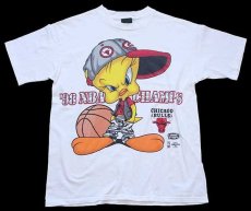 画像2: 90s USA製 NBA CHAMPS CHICAGO BULLS シカゴ ブルズ トゥイーティー コットンTシャツ 白 L (2)