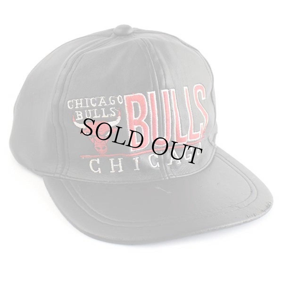 画像1: 90s NBA CHICAGO BULLS シカゴ ブルズ ロゴ刺繍 キャップ 黒 (1)