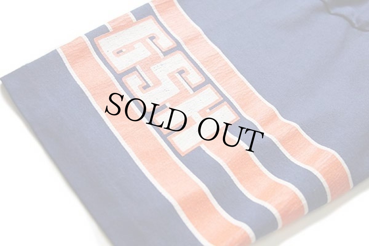 画像6: 80s USA製 NFL CHICAGO BEARS ビッグロゴ ひび割れプリント Vネック フットボールTシャツ 紺 M (6)