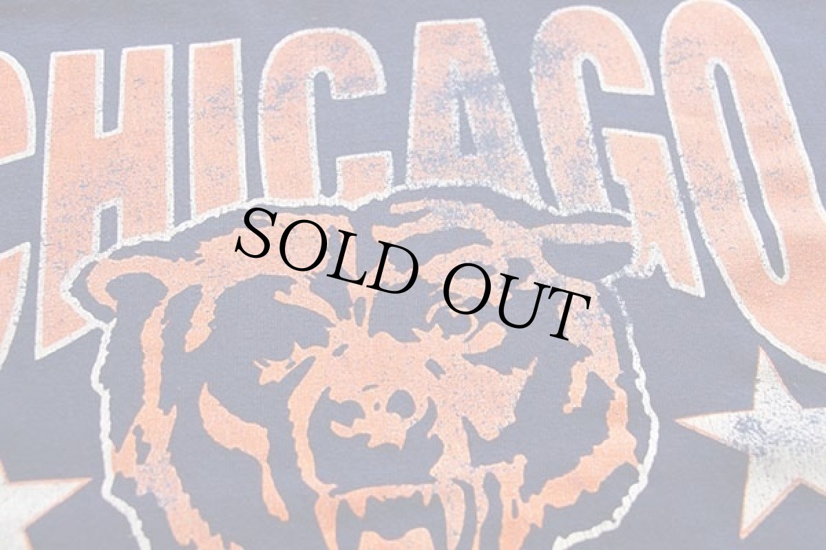 画像5: 80s USA製 NFL CHICAGO BEARS ビッグロゴ ひび割れプリント Vネック フットボールTシャツ 紺 M (5)