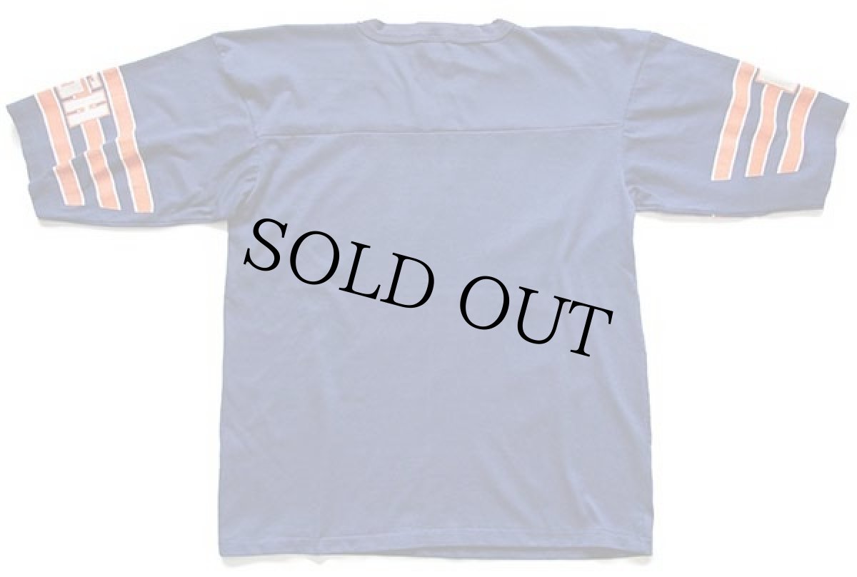 画像2: 80s USA製 NFL CHICAGO BEARS ビッグロゴ ひび割れプリント Vネック フットボールTシャツ 紺 M (2)