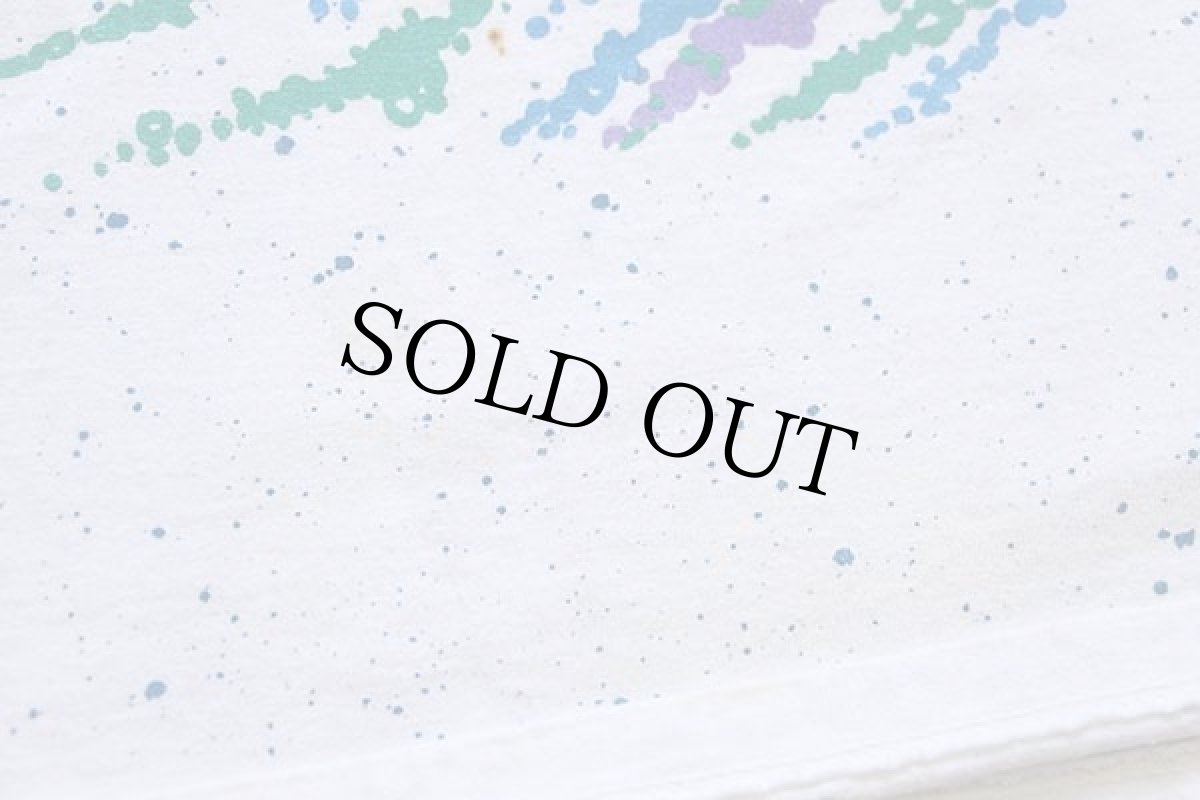 画像6: 90s ヤシの木 スパッタリング アート オールオーバープリント コットンTシャツ 白 (6)