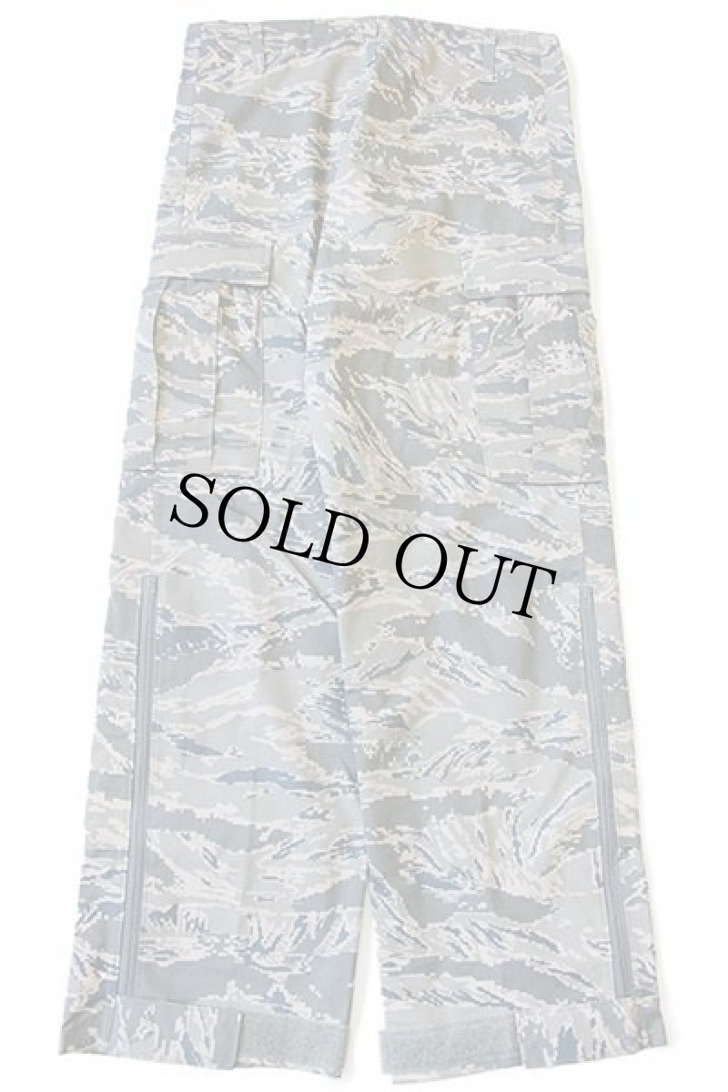 画像3: デッドストック★00s 米軍 USAF APECS ABU デジタル タイガーカモ GORE-TEXゴアテックス ナイロン カーゴ オーバーパンツ S-R (3)