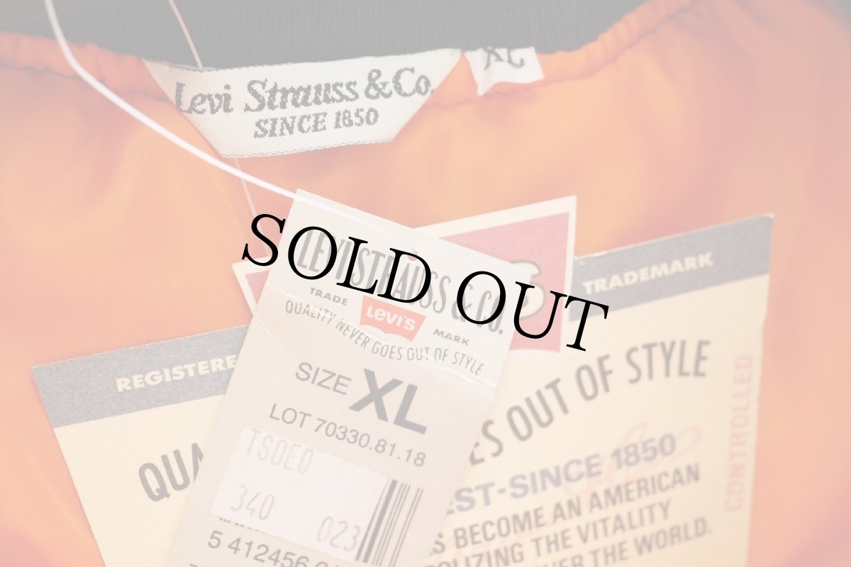 画像6: デッドストック★90s イタリア製 Levi'sリーバイス MA-1タイプ ロゴ刺繍 ナイロン フライトジャケット 紺 XL★ユーロ (6)