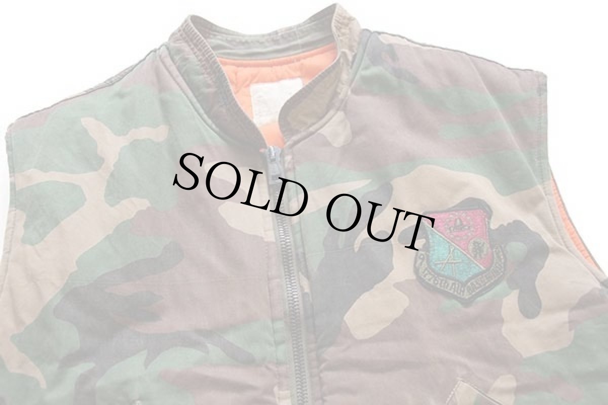 画像3: 80s USA製 ALPHAアルファ ウッドランドカモ スタンドカラー パッチ付き 中綿入り コットン フライトベスト XL (3)