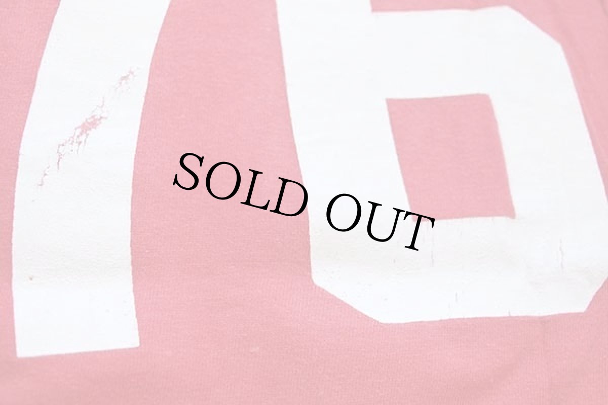 画像6: 70s USA製 Championチャンピオン MANITOBA 76 ナンバリング コットン フットボールTシャツ 赤 フェード M (6)