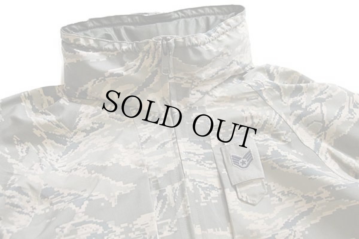 画像3: 00s 米軍 USAF APECS ABU デジタル タイガーカモ GORE-TEXゴアテックスパーカー M-R (3)