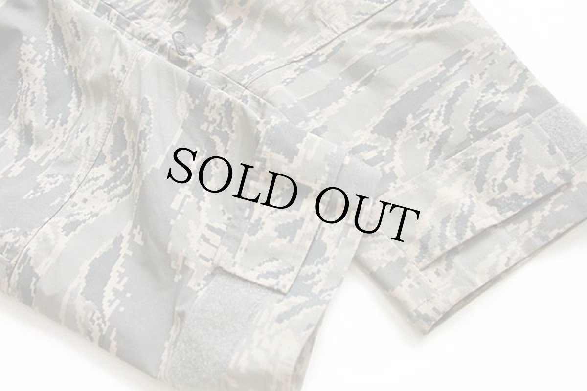 画像6: 00s 米軍 USAF APECS ABU デジタル タイガーカモ GORE-TEXゴアテックスパーカー M-R (6)