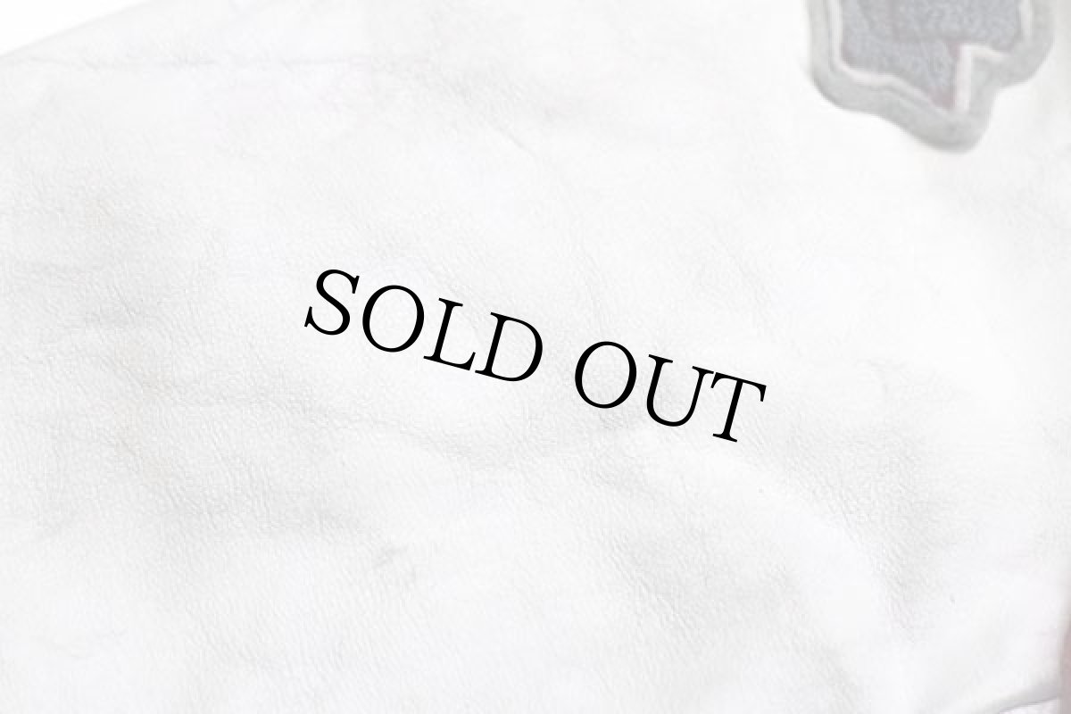 画像9: 90s カナダ製 UNIVERSITY OF OTTAWA パッチ付き スタンドカラー メルトン ウール 袖革スタジャン ワインレッド×白 M (9)