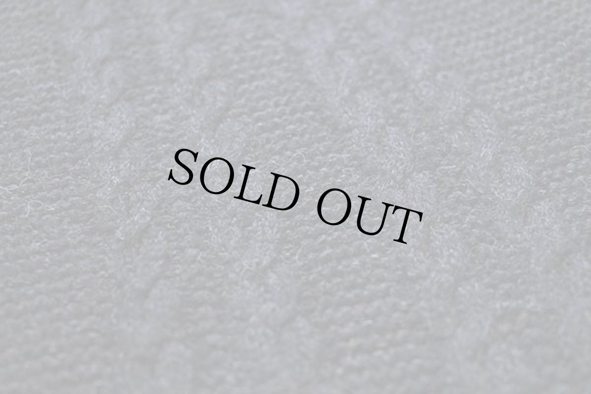 画像6: Distler ノーカラー ケーブル編み 鹿角ボタン チロリアン ウールニット ベスト カーディガン チャコールグレー L (6)