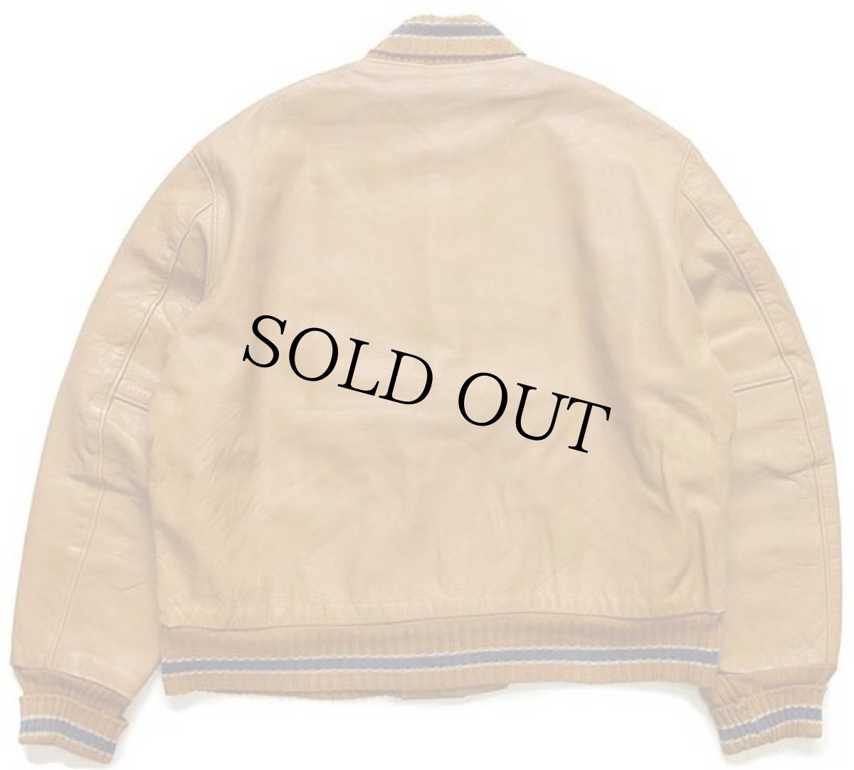 画像2: 60s HOWE パッチ付き オールレザー スタジャン ボロ ペンキ飛び 黄土色 46 (2)