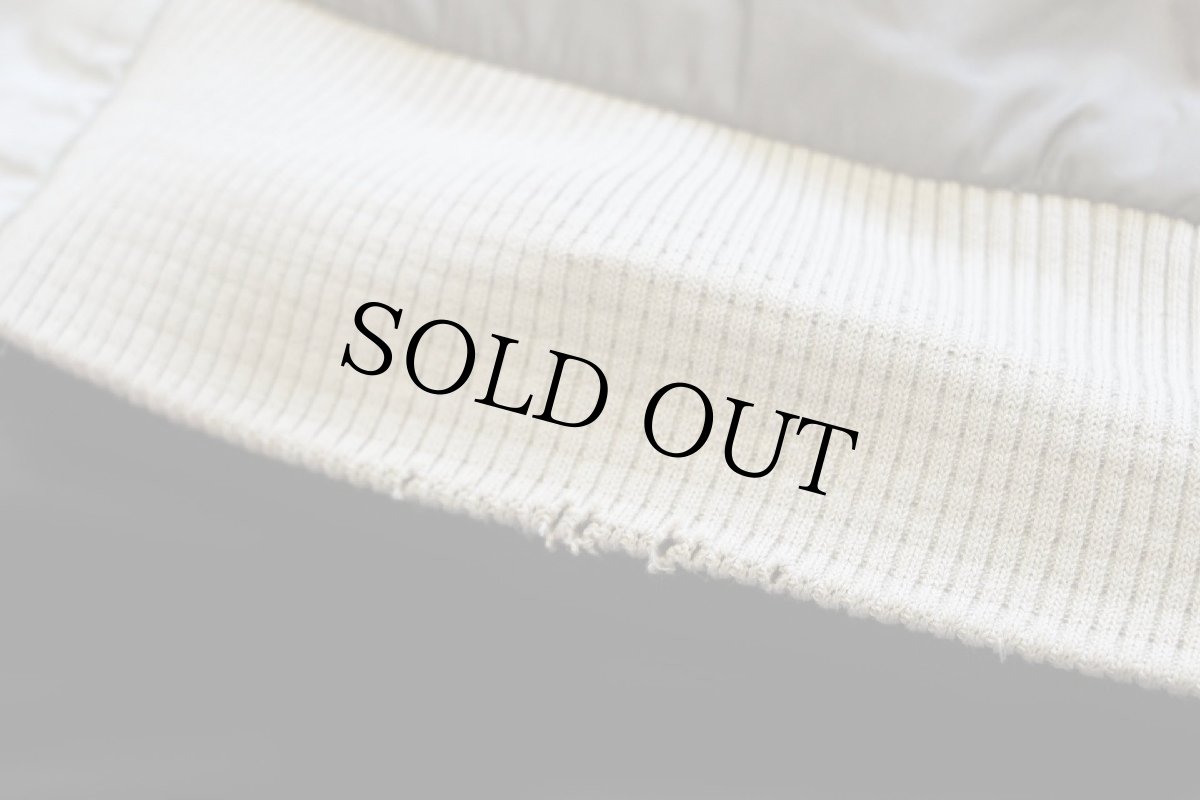 画像7: 00s Levi'sリーバイス RED TAB ロゴ刺繍 ダウンベスト ライトベージュ L (7)