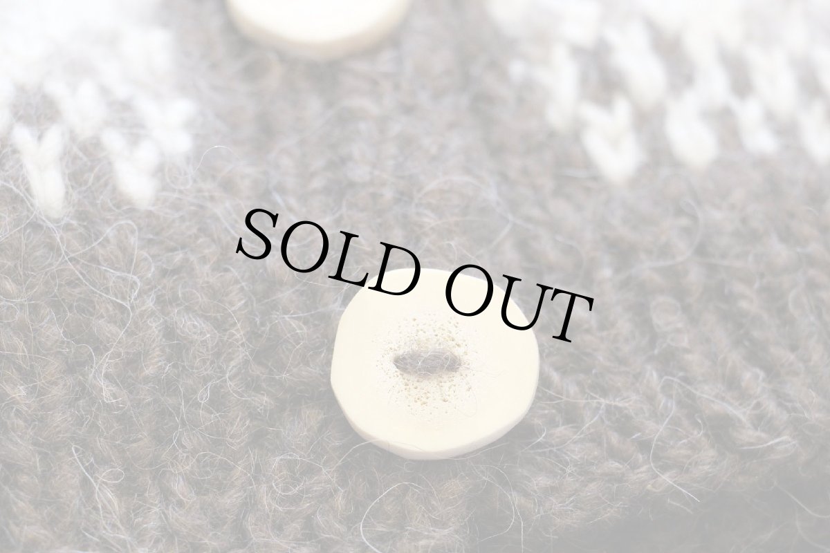 画像4: UNKNOWN 丸ヨーク 雪柄 ノルディック柄 鹿角ボタン ウール ハンドニット カーディガン (4)