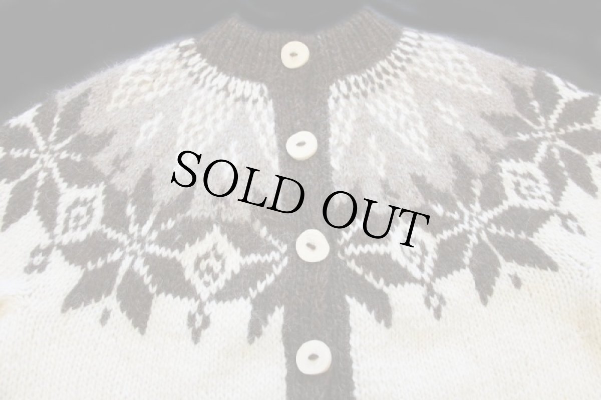 画像3: UNKNOWN 丸ヨーク 雪柄 ノルディック柄 鹿角ボタン ウール ハンドニット カーディガン (3)