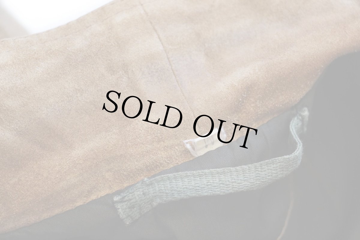 画像4: 90s イタリア製 UNKNOWN サードタイプ スエード レザージャケット 4ポケット 薄茶 (4)