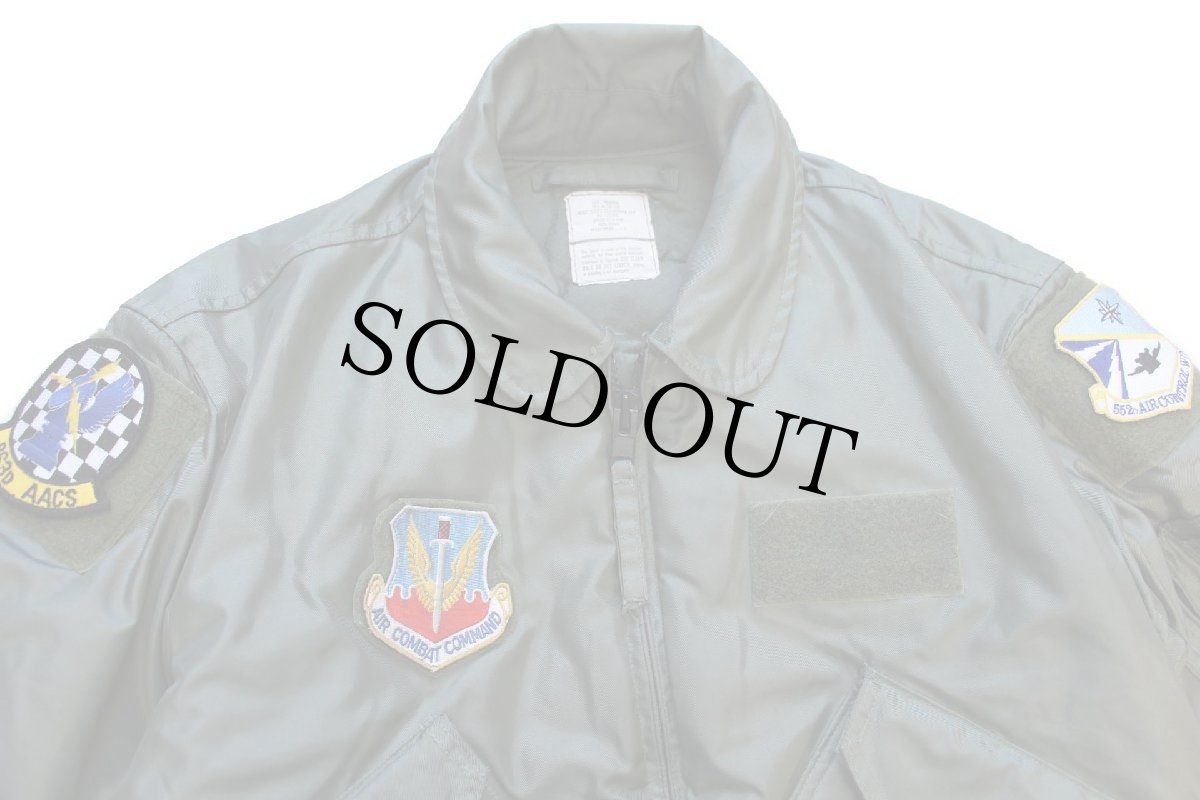 画像3: 00s 米軍 USAF CWU-45/P パッチ付き キルティングライナー アラミド フライトジャケット セージグリーン M (3)