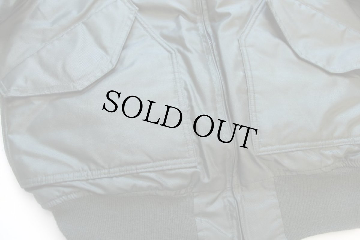 画像6: 00s 米軍 USAF CWU-45/P パッチ付き キルティングライナー アラミド フライトジャケット セージグリーン M (6)