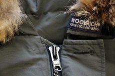 画像8: 00s USA製 WOOLRICH JOHN RICH&BROS. ウールリッチ コヨーテファー アークティックパーカー ダウンコート オリーブ S★A B-9タイプ (8)