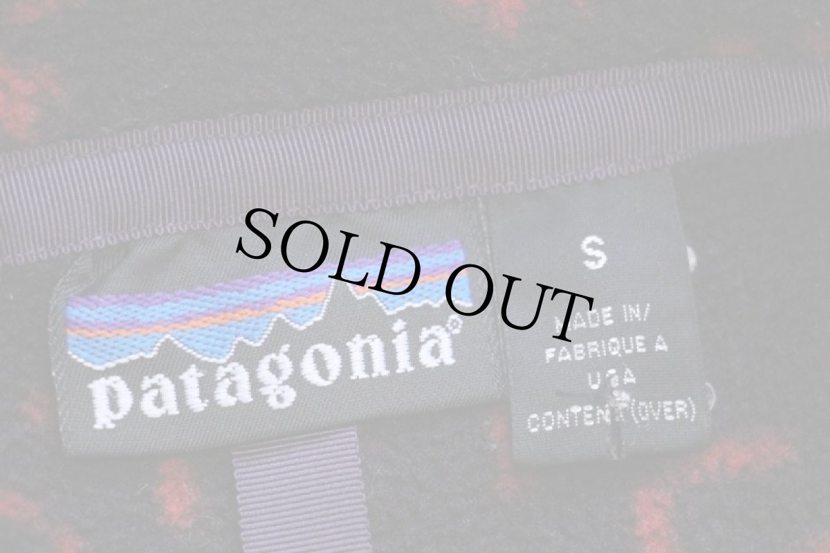 画像4: 90s USA製 patagoniaパタゴニア スノー 総柄 フリース スナップT 黒×赤 S (4)