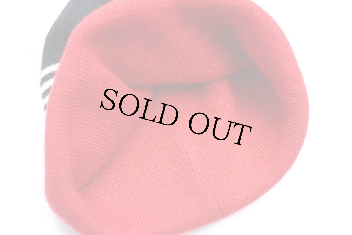 画像8: NIKEナイキ ロゴ刺繍 アクリル ニットキャップ 黒×赤 YOUTH★ニット帽 (8)