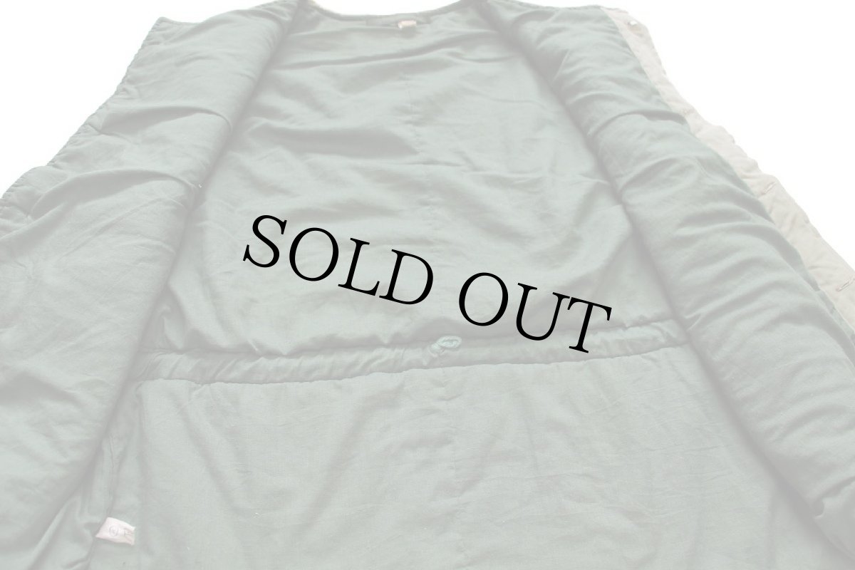 画像6: 60s SZENTENDREI ノーカラー 比翼 中綿入り コットン キャンバス ベスト グリーングレー (6)