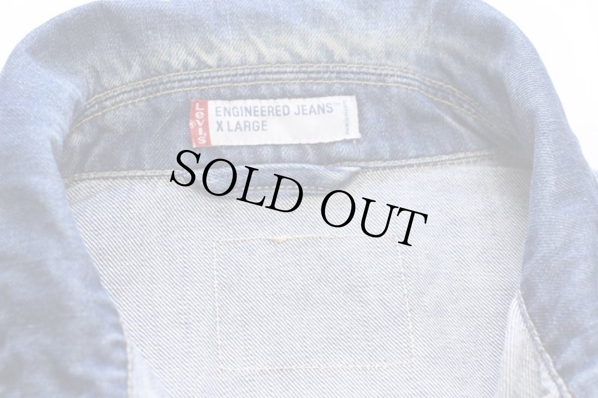 画像5: 00s Levi'sリーバイス ENGINEERED JEANS 70100 立体裁断 デニムジャケット XL★ユーロ (5)