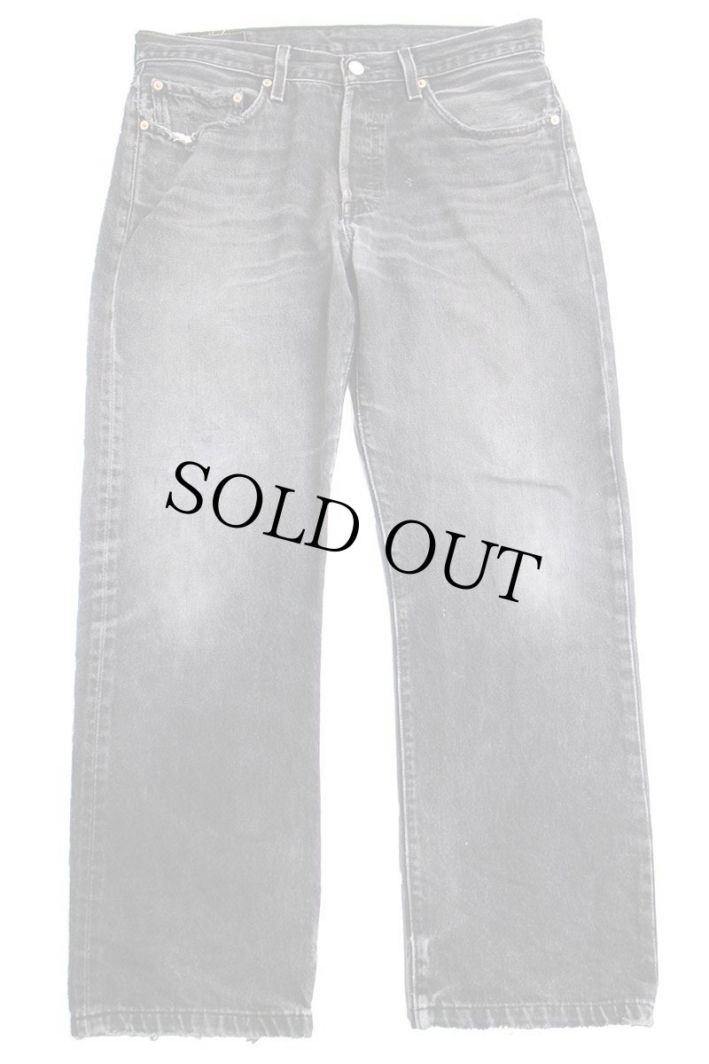 画像2: 00s メキシコ製 Levi'sリーバイス 501 ダメージ&リペア ブラック デニムパンツ ヒゲ w32★SDP2554 (2)