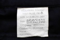 画像6: イギリス軍 BRITISH ROYAL NAVY COMBAT ワンタック カーゴパンツ 紺 92★01 (6)