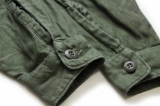 画像6: 60s 米軍 U.S.ARMY パッチ付き コットンサテン ユーティリティシャツ オリーブグリーン 15.5 (6)