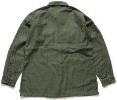 画像2: 60s 米軍 U.S.ARMY パッチ付き コットンサテン ユーティリティシャツ オリーブグリーン 15.5★O (2)