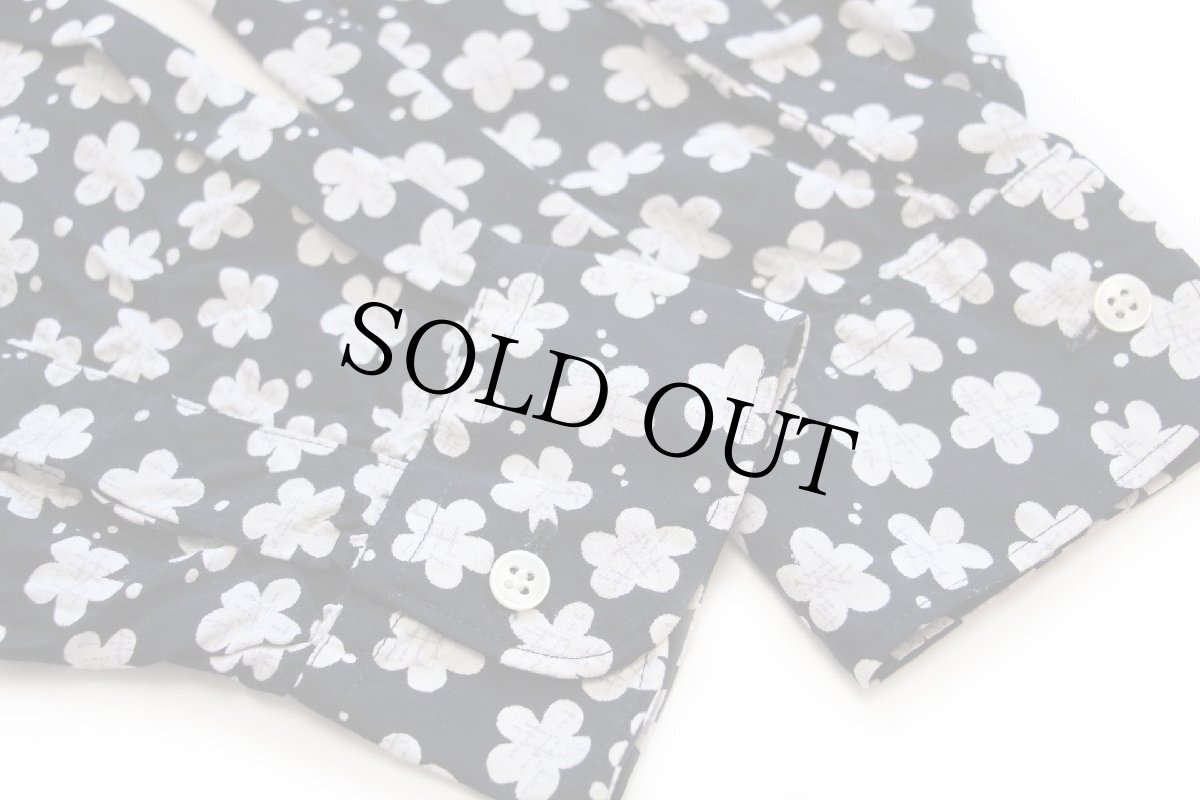 画像5: 90s イタリア製 BENETTONベネトン 総柄 レーヨンシャツ 黒 (5)