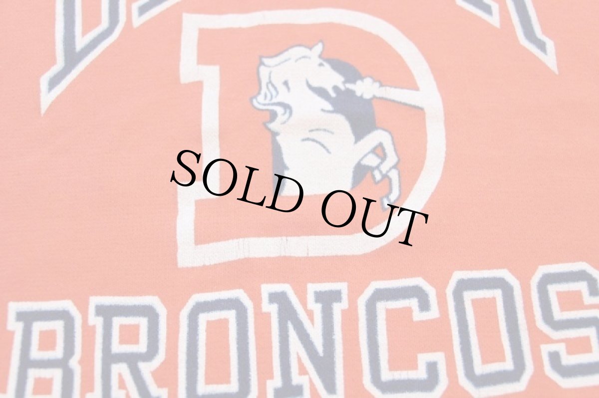 画像5: 70s LOGO7 NFL DENVER BRONCOS Vネック フットボールTシャツ オレンジ L (5)